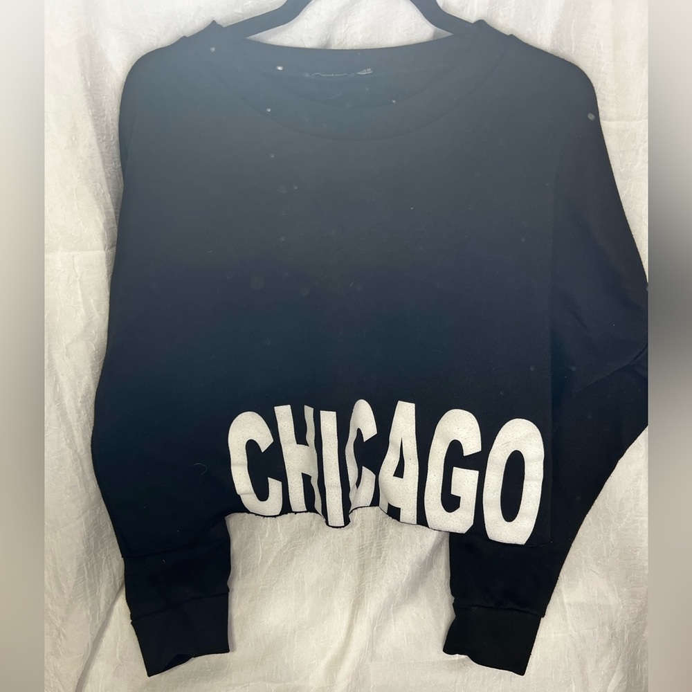 Cropped women’s sweatshirt
